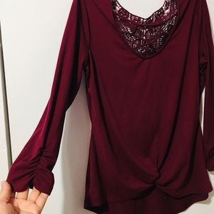3/4 Sleeve Maroon shirt by No boundaries size M